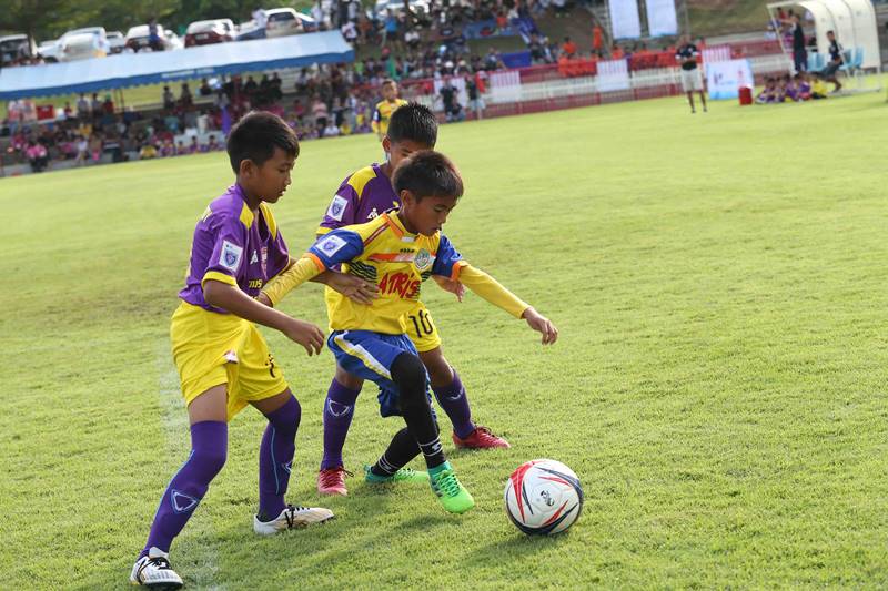 Football for Youth Project PTTGC makes the football dreams of youth in Rayong come true