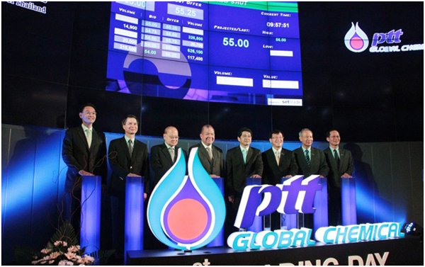 PTTTGC's First Trading Day, the Moving Forwards Step to Become a Leading Chemical Company.
